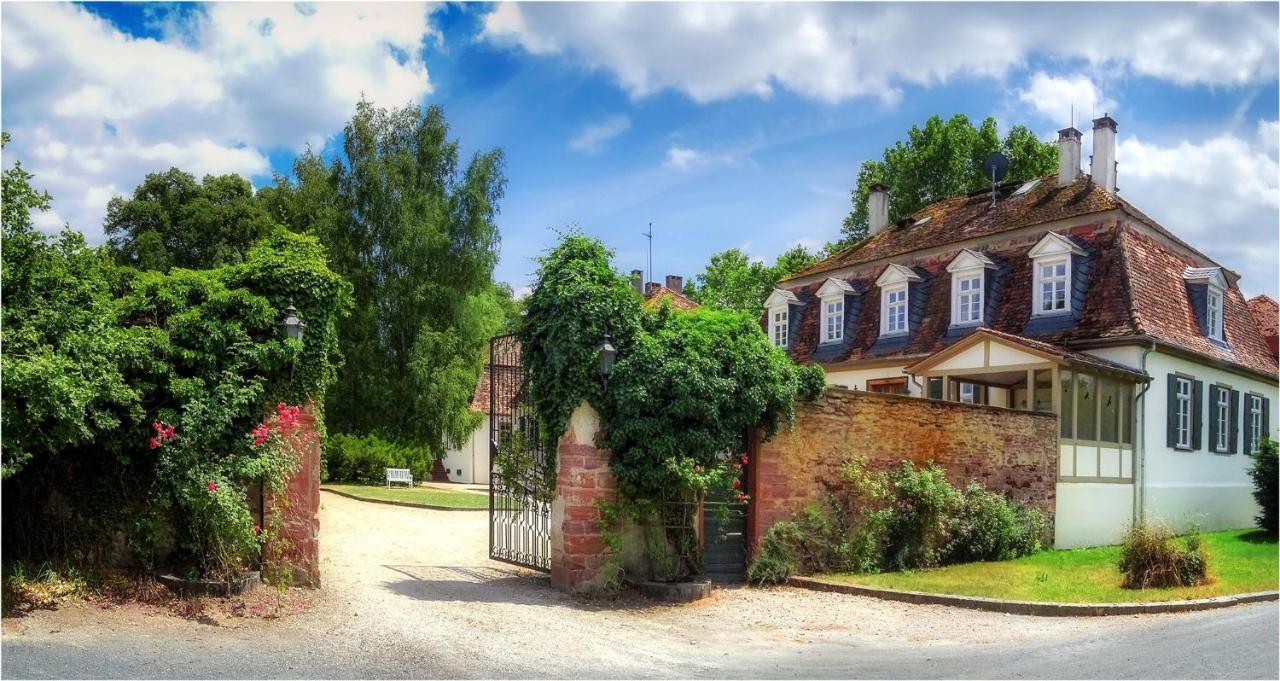 Jagdschloss Moenchbruch 모르펠덴발도르프 외부 사진